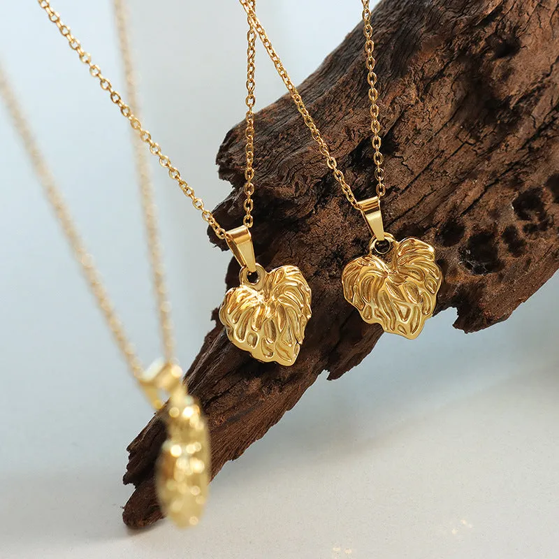 Gilded Titanium Women's Necklace with Unique Design and Elegant Finish
