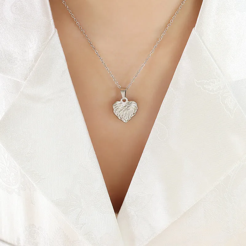 Gilded Titanium Women's Necklace with Unique Design and Elegant Finish