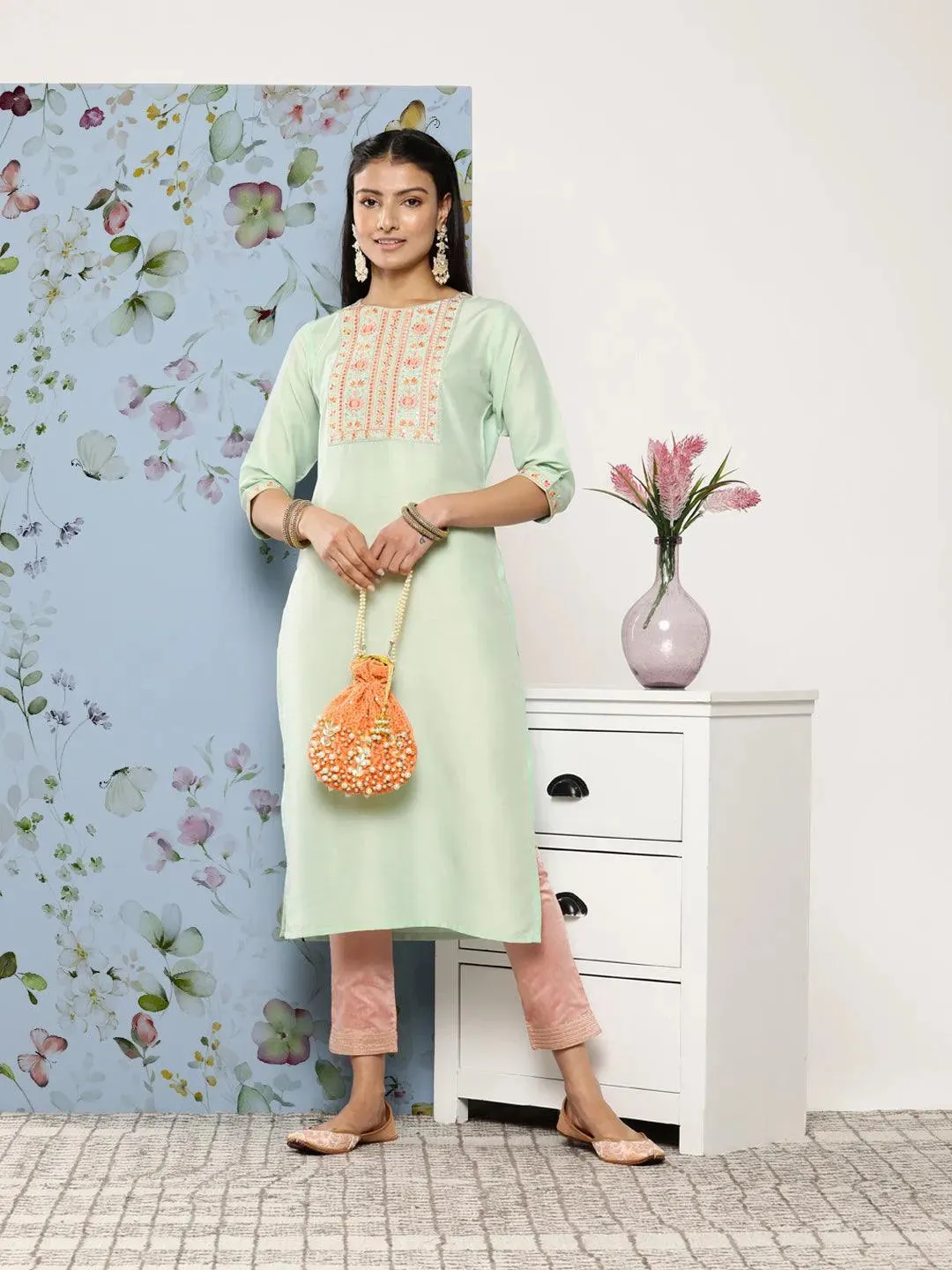 Green Yoke Design Silk Blend Straight Kurta