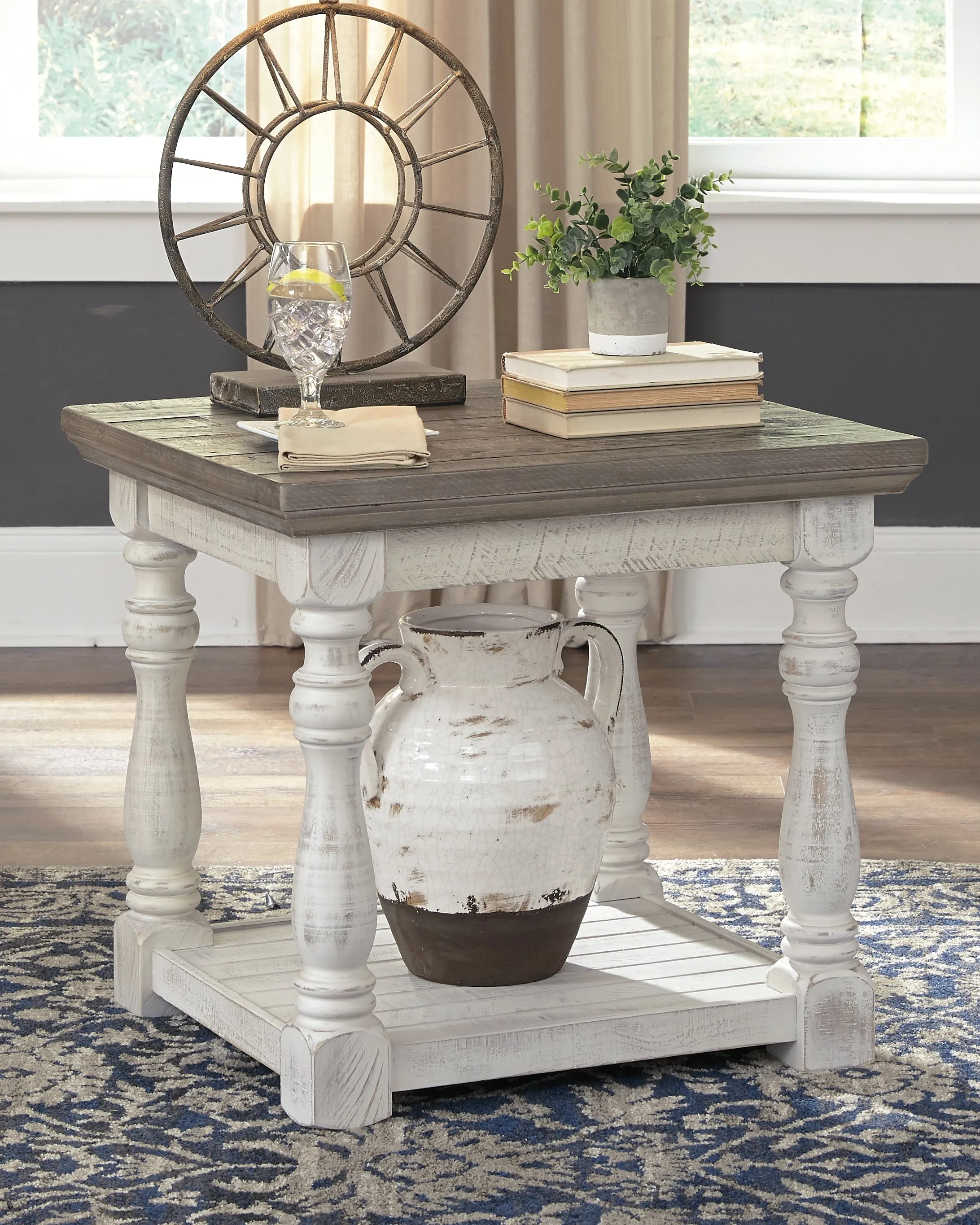 Havalance 2 End Tables in Gray/White