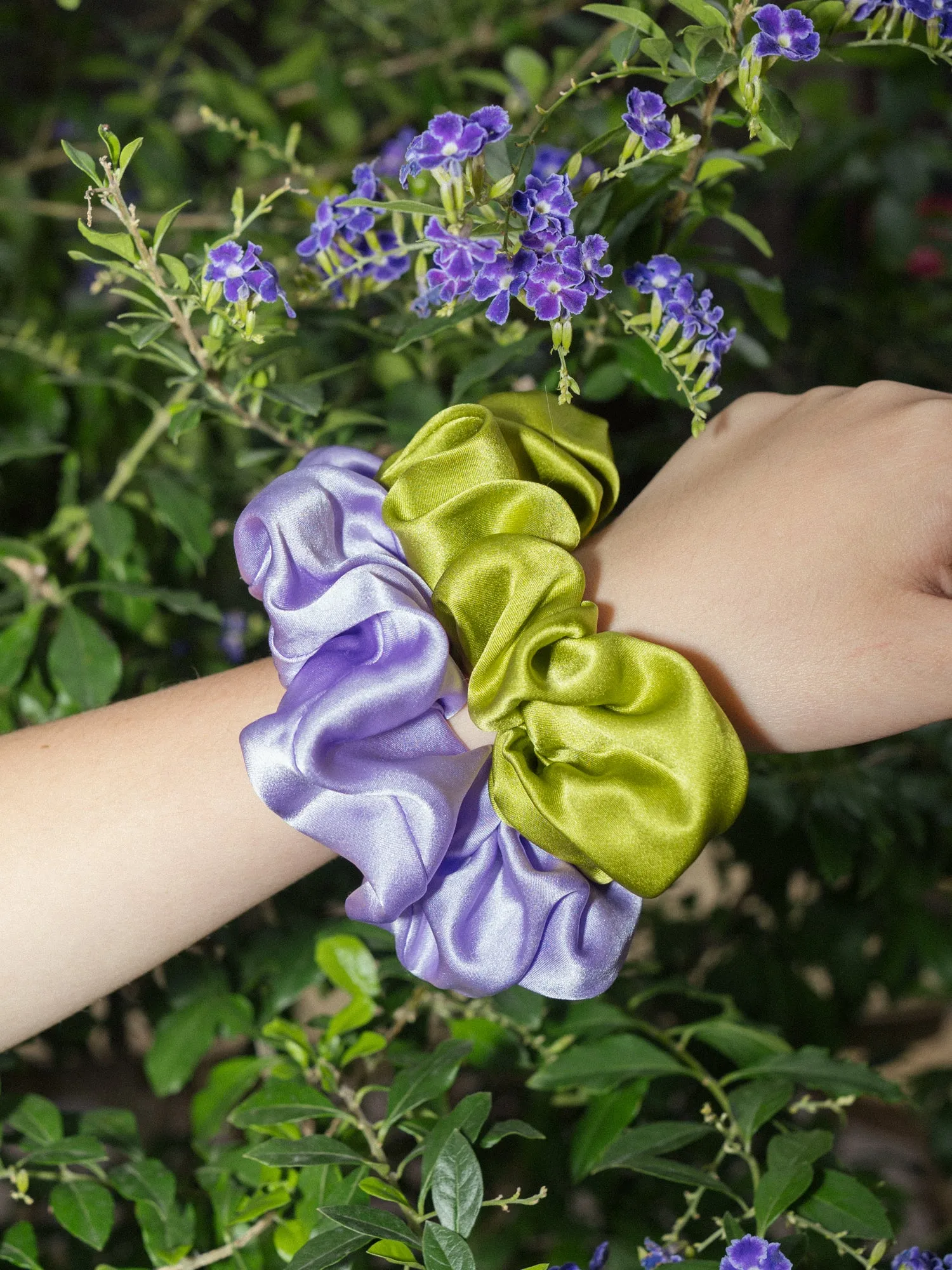 "Silken Hair" Silk Scrunchie Hair Tie - Purple