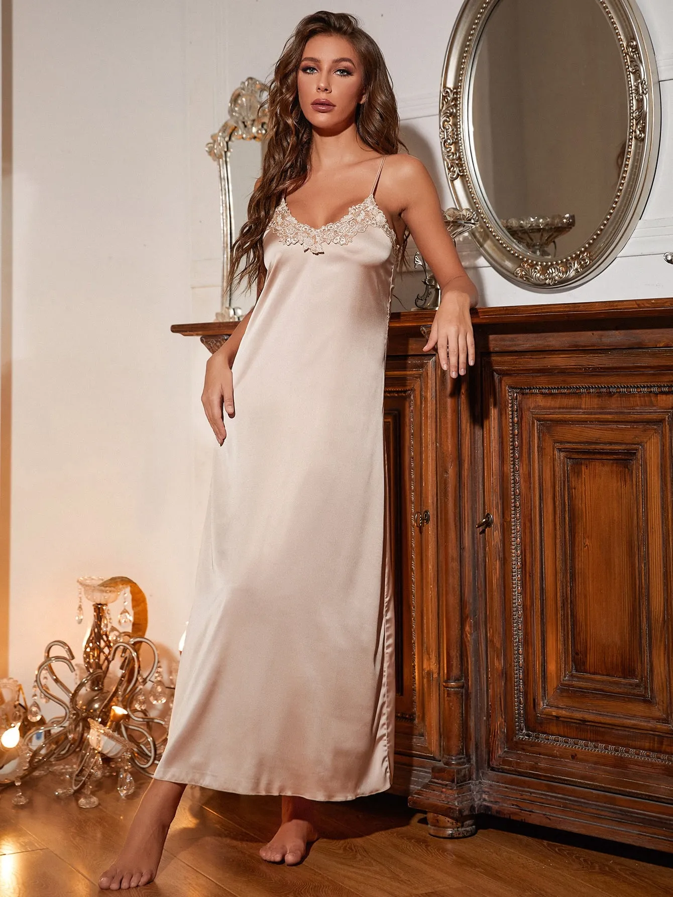 Simple Plain Appliques Sleeveless Spaghetti Strap Women Nightgowns & Sleepshirts
